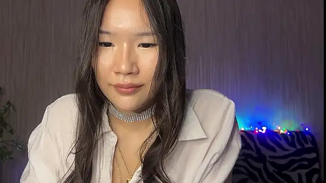 Asian Vi online show from March 9, 2:21 pm