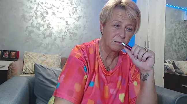 RosesandLillies online show from January 16, 7:10 pm