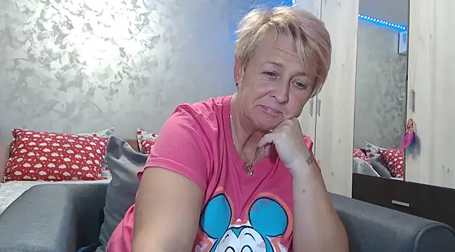 RosesandLillies online show from January 20, 6:53 pm