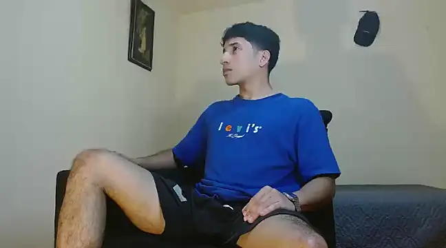 AngelHil online show from March 15, 2:24 am