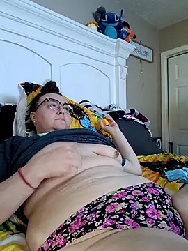 HTXBELLE online show from September 20, 8:54 pm