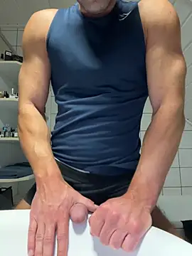 Snapshot of Nita69 chatting on November 15, 4:14 pm Nita69 online show from November 15, 4:14 pm