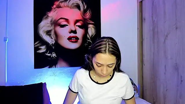 TANIA 06 online show from December 3, 1:09 pm