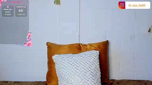 LiaHansson online show from November 19, 4:51 pm