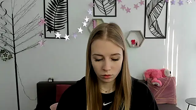 AnnNorriss online show from February 19, 6:33 am