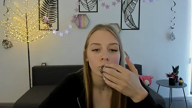 AnnNorriss online show from February 23, 12:27 pm