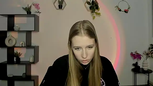 AnnNorriss online show from February 27, 5:04 pm