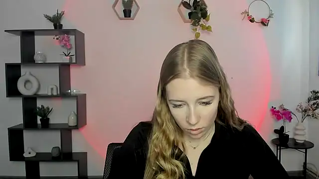 AnnNorriss online show from March 2, 9:42 am