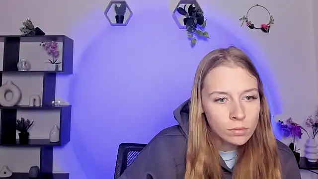 AnnNorriss online show from March 3, 5:07 pm