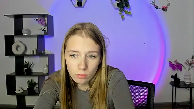 AnnNorriss online show from March 12, 7:06 pm