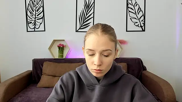 AnnNorriss online show from March 13, 12:35 pm