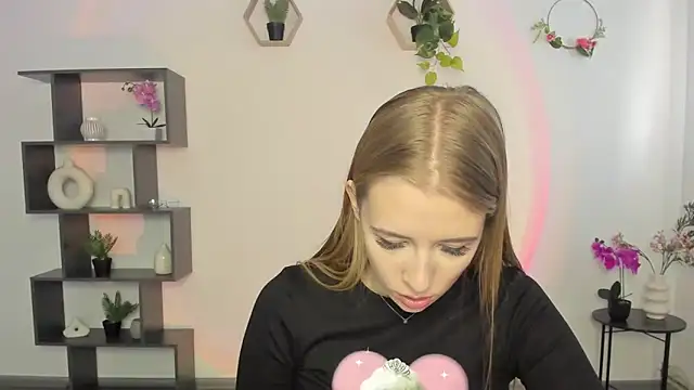 AnnNorriss online show from March 18, 1:42 pm