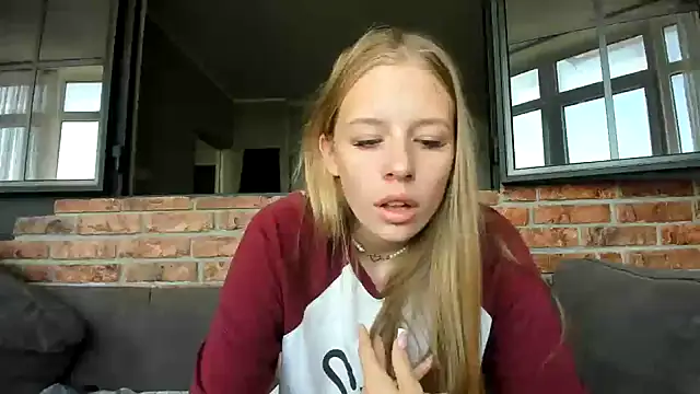 AnnNorriss online show from September 21, 6:04 am