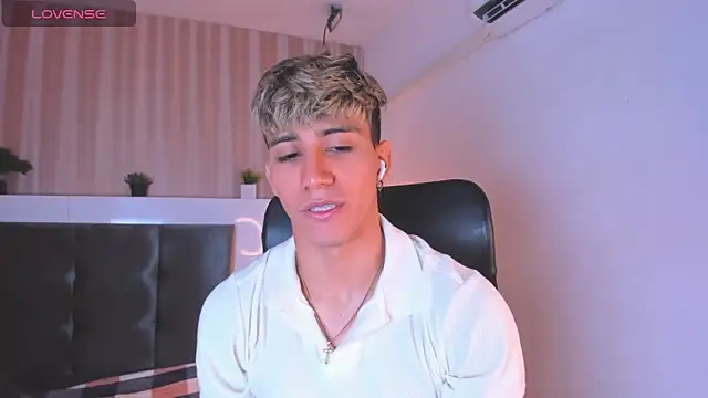 Allex Cano online show from February 24, 1:10 pm