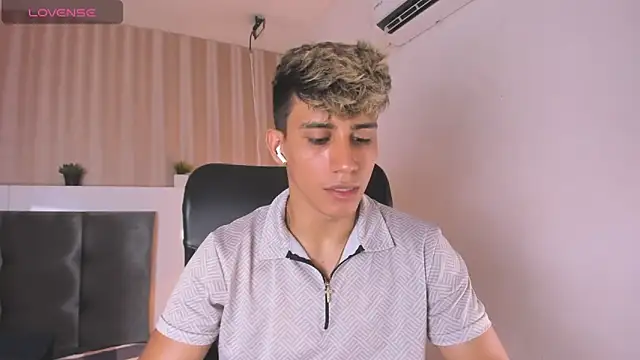 Allex Cano online show from February 26, 6:43 pm