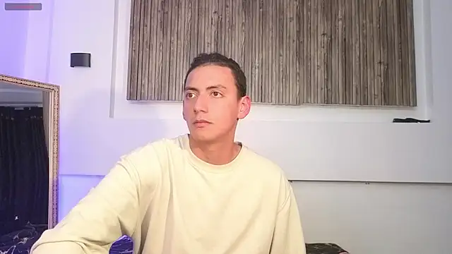 aron and paula online show from October 9, 4:32 am