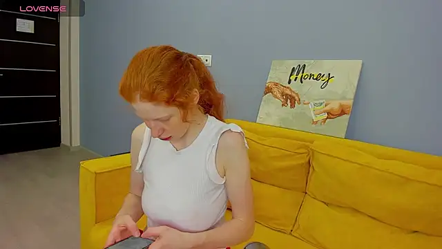 Sandra Wi1son online show from March 13, 3:00 am