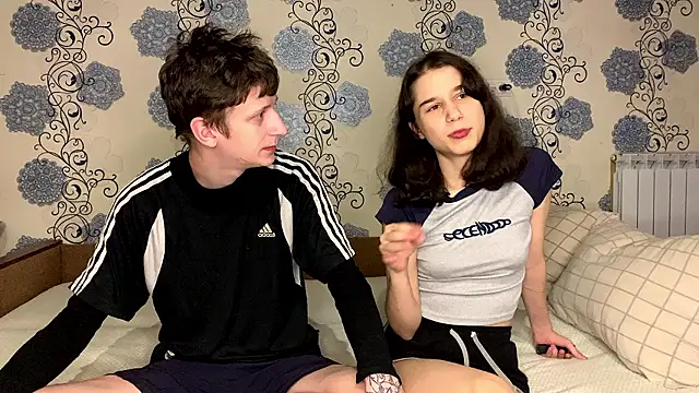 Snapshot of baby_lesi chatting on November 12, 4:18 pm baby lesi online show from November 12, 4:18 pm