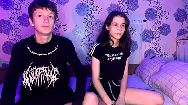 Snapshot of baby_lesi chatting on November 17, 3:51 pm baby lesi online show from November 17, 3:51 pm