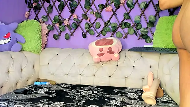 amydelahozgomez online show from September 13, 6:02 am