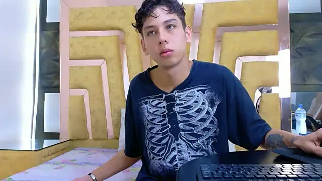 Snapshot of Noahoconor chatting on October 2, 4:36 pm Noahoconor online show from October 2, 4:36 pm