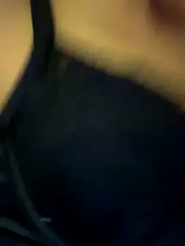 laraaaaaa online show from September 19, 6:08 pm