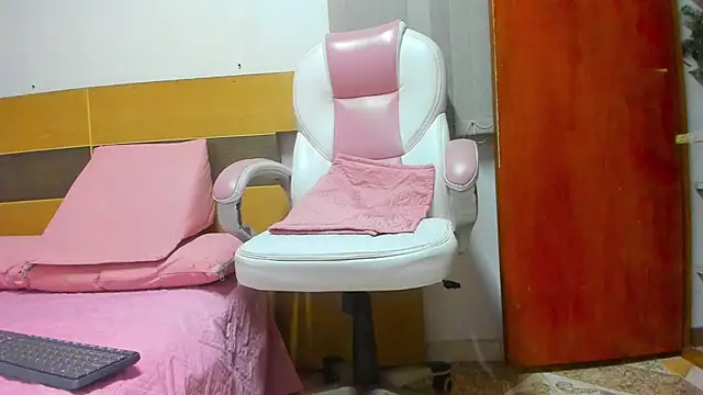 abigail fx online show from March 11, 3:05 am