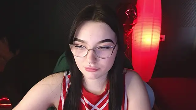 milliedoll online show from March 1, 7:30 am