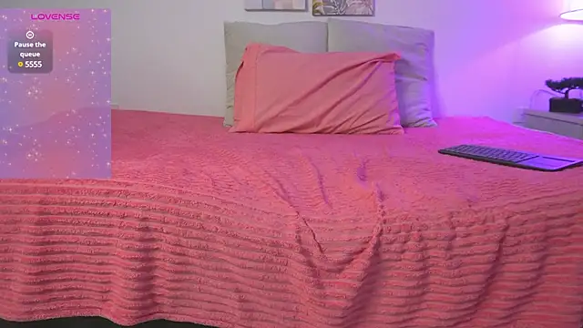 gala monroe online show from March 22, 2:47 pm