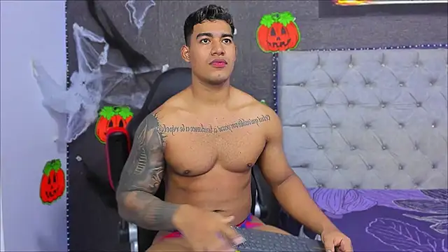 luigi hot  online show from October 24, 11:39 am