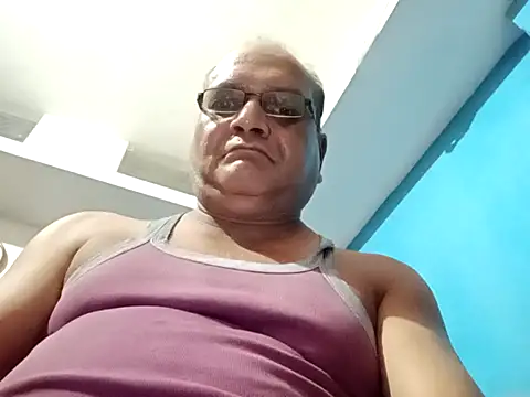 Snapshot of longsexji chatting on March 2, 5:58 pm longsexji online show from March 2, 5:58 pm