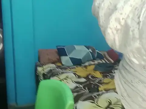 Snapshot of longsexji chatting on November 30, 5:28 pm longsexji online show from November 30, 5:28 pm