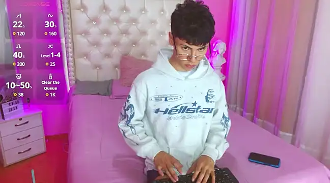 callum 77 online show from March 13, 3:44 am