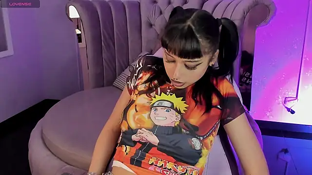 Seren Bleck online show from March 18, 2:15 am