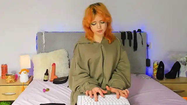 EmilyAngells online show from November 19, 11:32 am