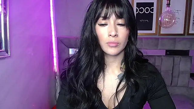 Isabella Collen v online show from March 6, 12:30 pm