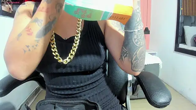 Georgina Vega online show from October 29, 7:43 am