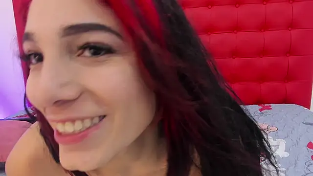 Maite Smith  online show from February 26, 3:19 pm