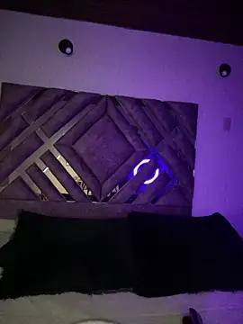 MichelleDiaz Pink online show from October 6, 6:11 am