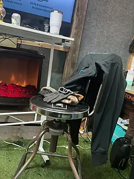 Polaroid White online show from March 3, 11:11 am