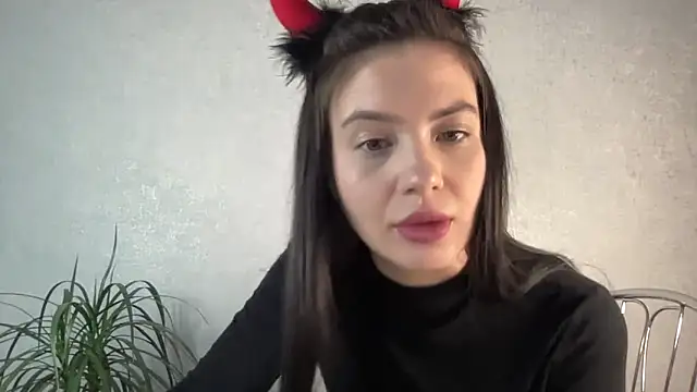 Snapshot of Just_Scarlet_ chatting on March 14, 11:23 am Just Scarlet online show from March 14, 11:23 am