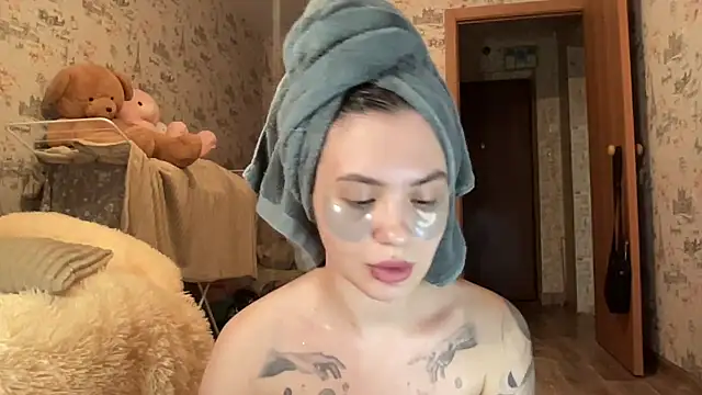 Snapshot of Just_Scarlet_ chatting on March 18, 5:10 pm Just Scarlet online show from March 18, 5:10 pm