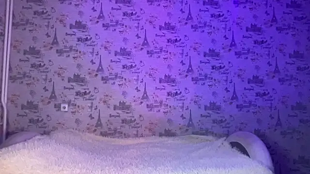 Snapshot of Just_Scarlet_ chatting on October 15, 10:37 am Just Scarlet online show from October 15, 10:37 am