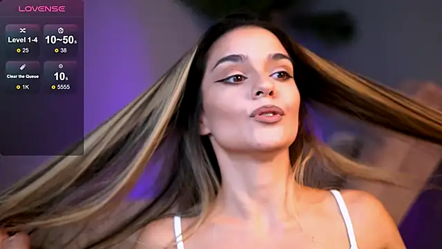 Snapshot of RobertaRosetti chatting on September 9, 7:41 am RobertaRosetti online show from September 9, 7:41 am