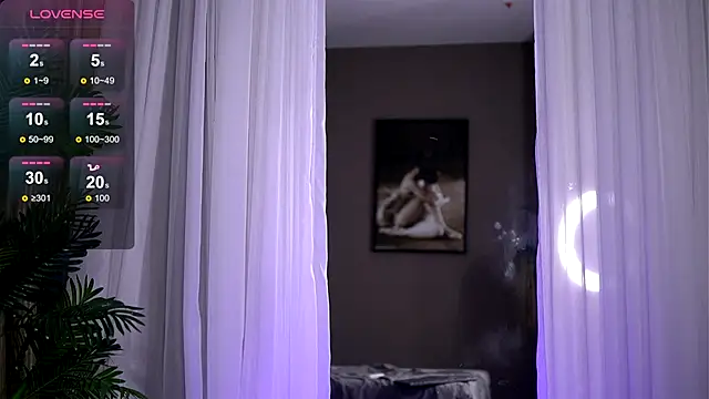 Snapshot of RobertaRosetti chatting on September 29, 8:19 am RobertaRosetti online show from September 29, 8:19 am