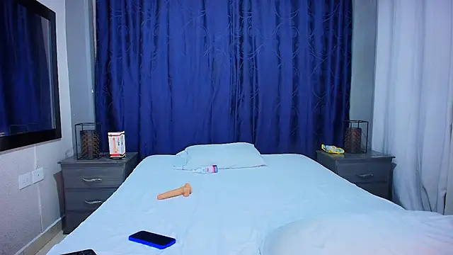 Effie cooper online show from March 21, 7:57 pm