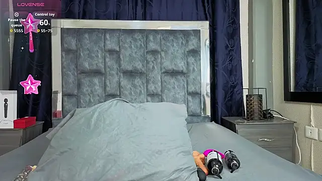 Effie cooper online show from October 14, 8:09 pm