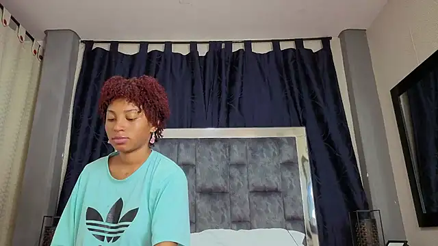 Effie cooper online show from November 11, 3:01 pm