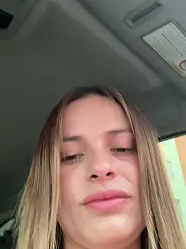 Snapshot of gynna_kimera chatting on March 1, 9:04 pm gynna kimera online show from March 1, 9:04 pm