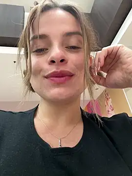 Snapshot of gynna_kimera chatting on March 6, 7:10 pm gynna kimera online show from March 6, 7:10 pm